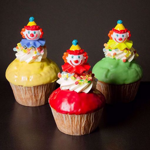 Afbeelding van Muffin met clown en confetti